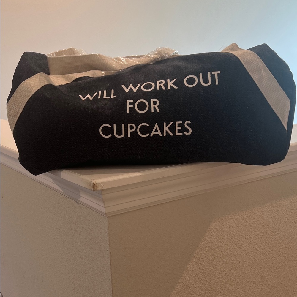 Denim duffle bag - will work out for cupcakes